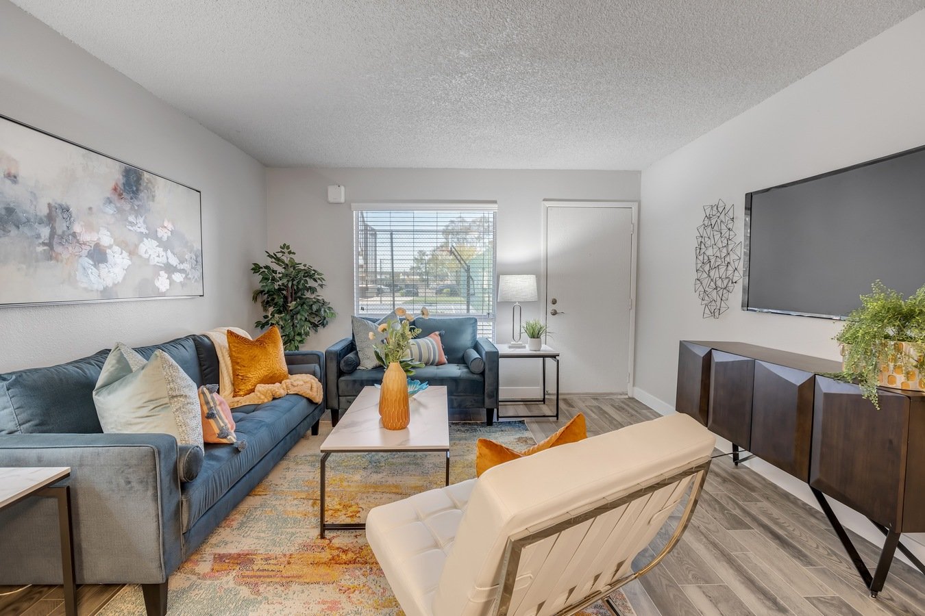 The Mod Apartments photo 4
