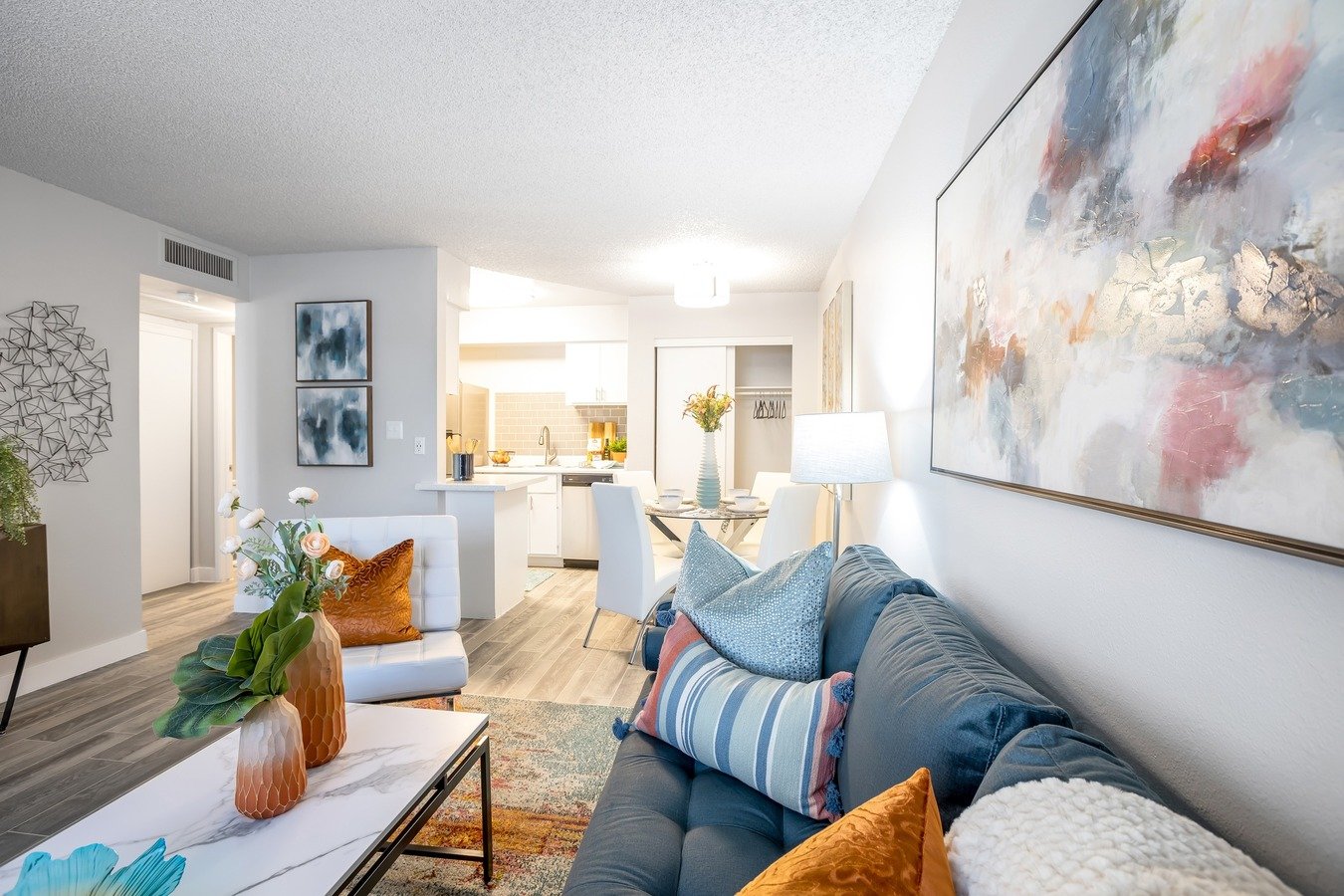 The Mod Apartments photo 2