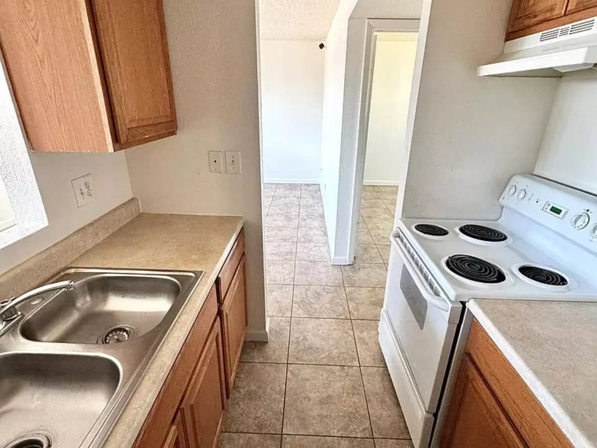 Casita Robles Apartments photo 5