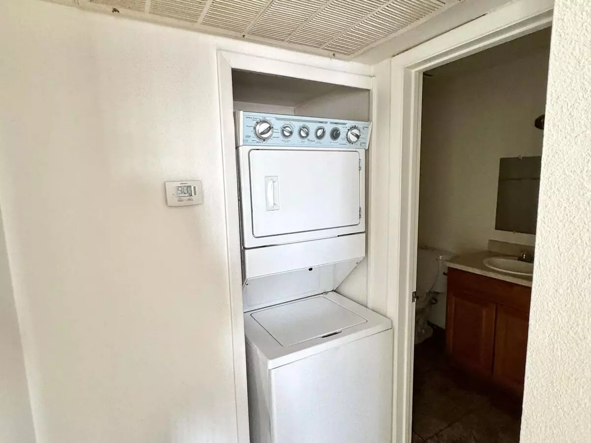 Casita Robles Apartments photo 4