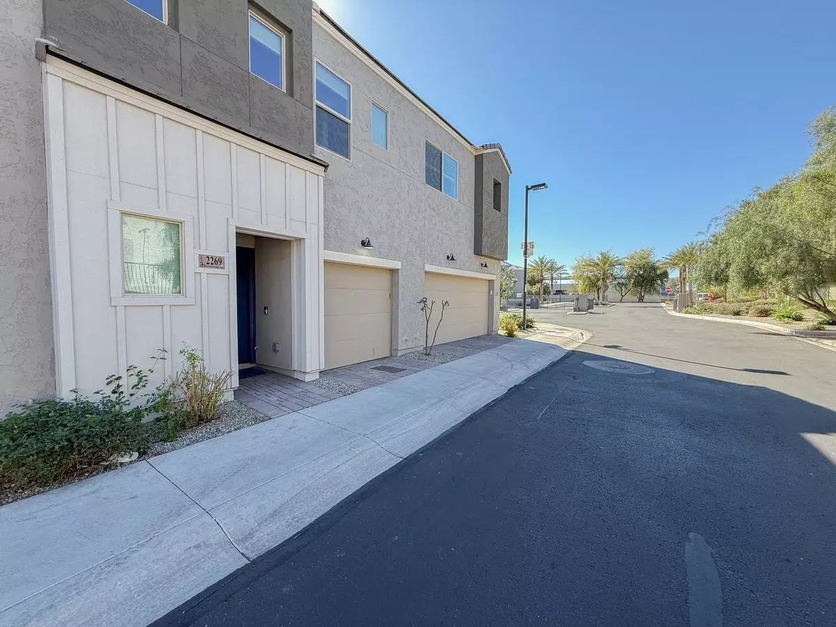 2269 W Echo Ln photo 5