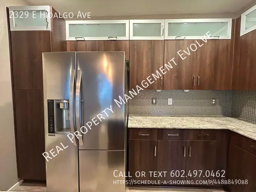 2329 East Hidalgo Avenue, Phoenix, AZ 85040 photo 2