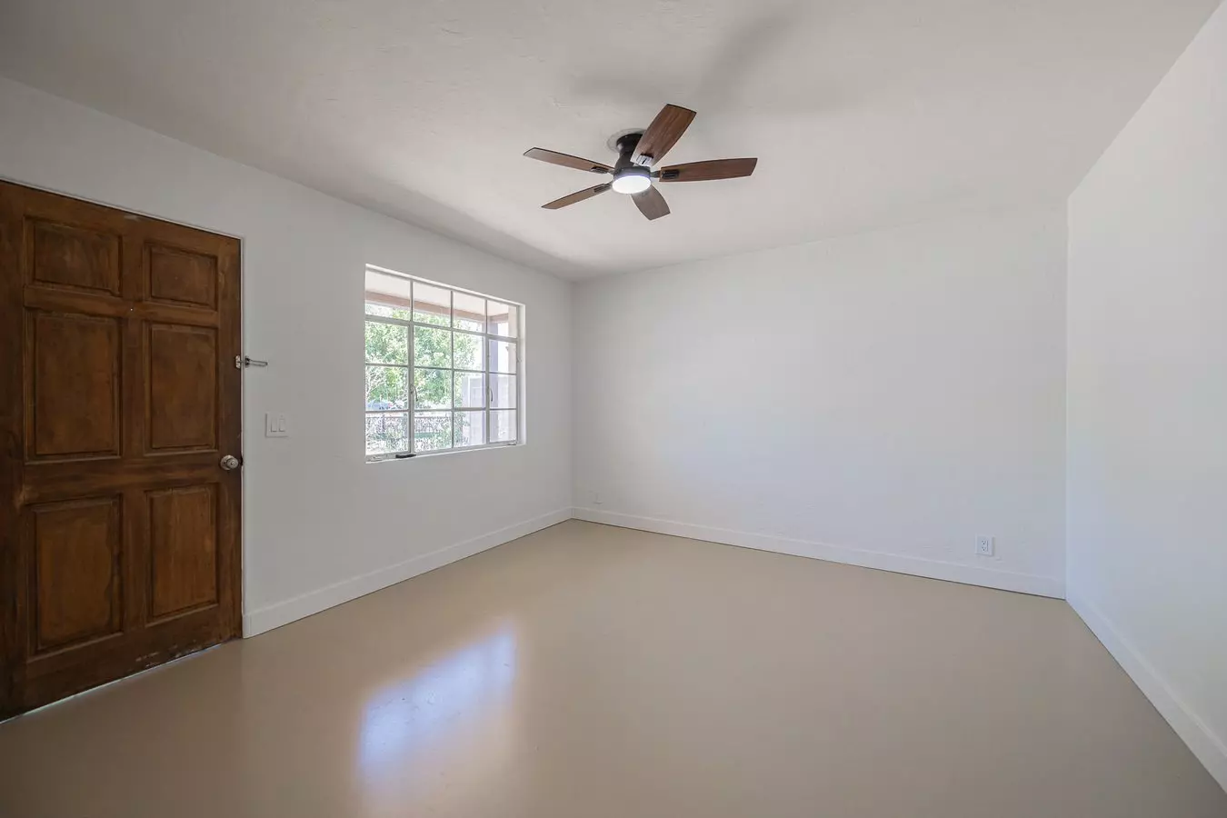2BR/1BA floor plan