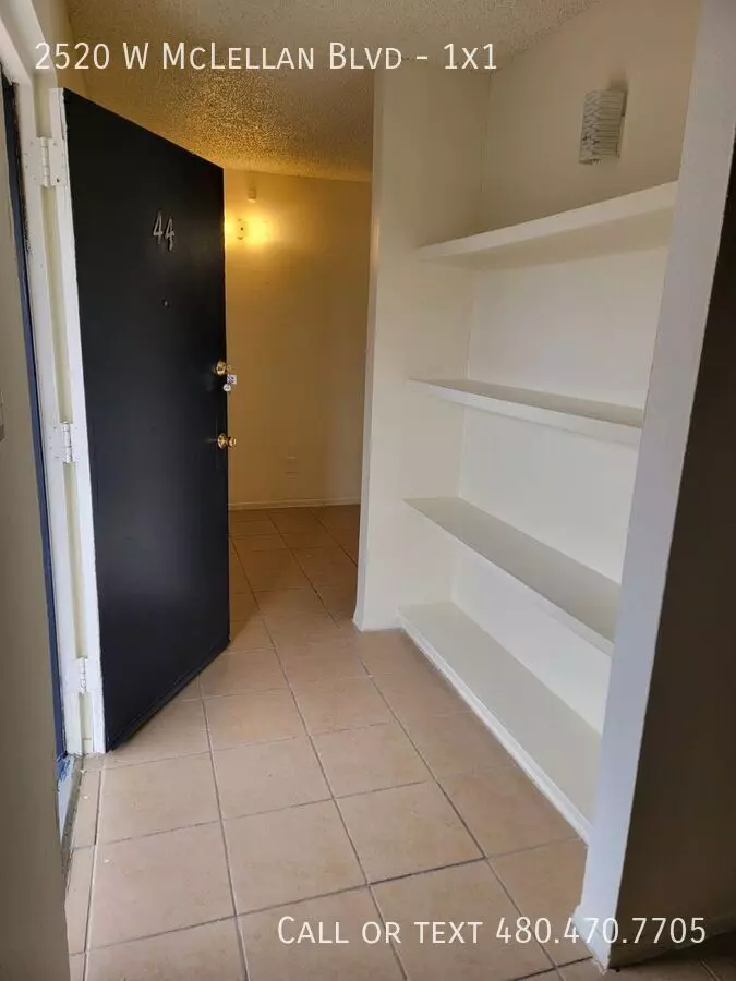 Casa Blanca Apartments photo 4