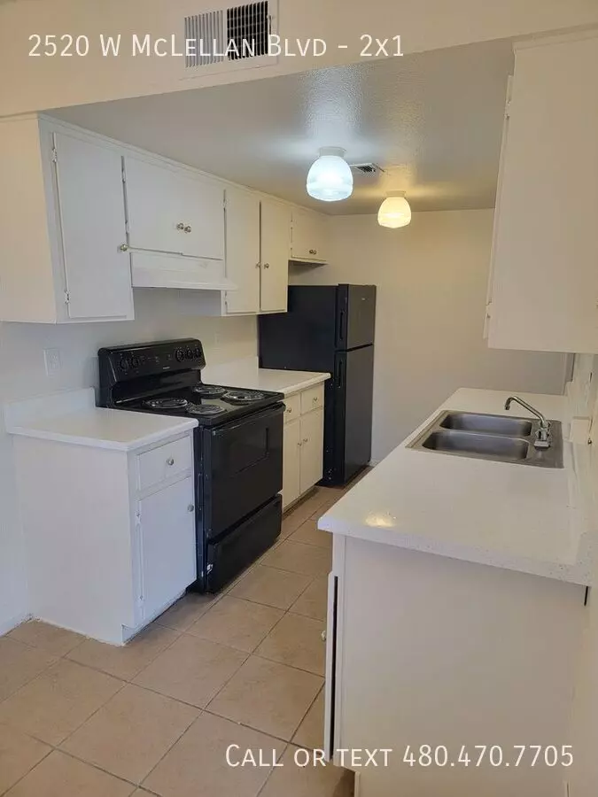Casa Blanca Apartments photo 3