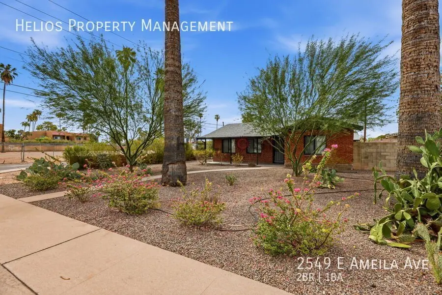 2549 E Ameila Ave photo 3