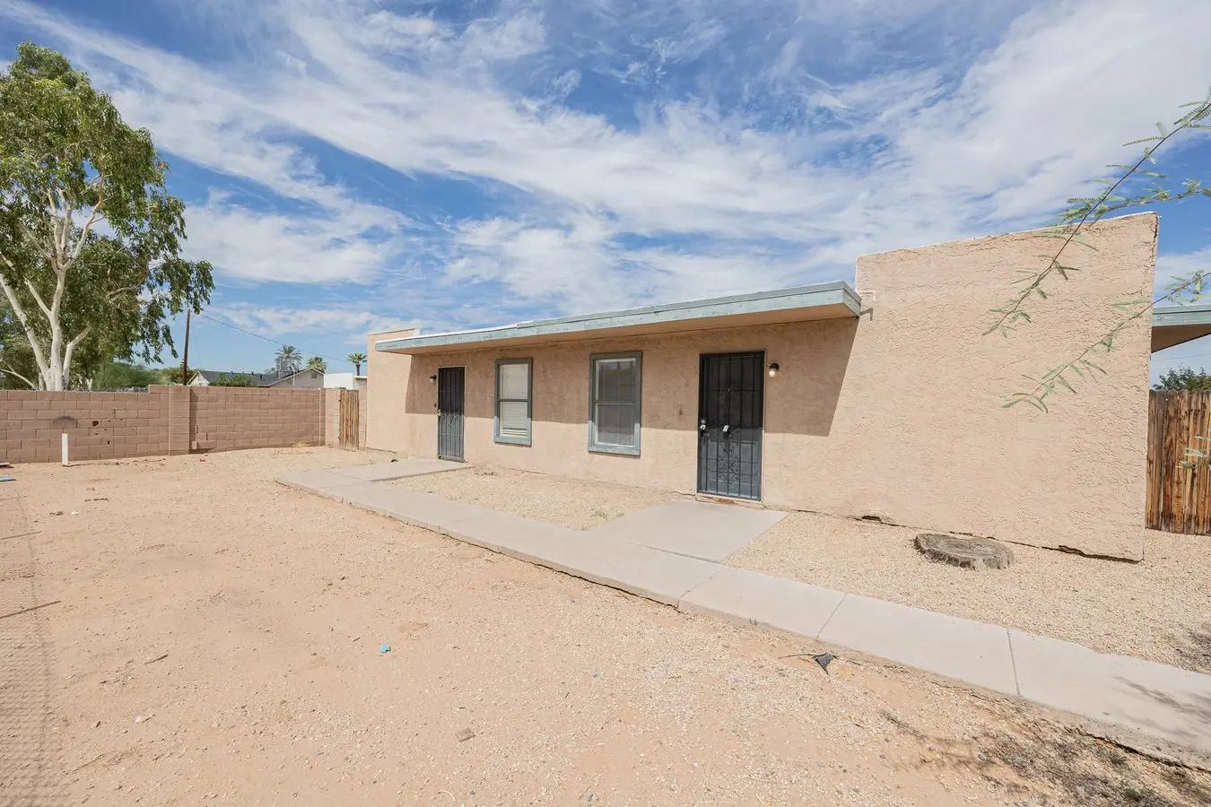 2730 E Belleview St photo 2