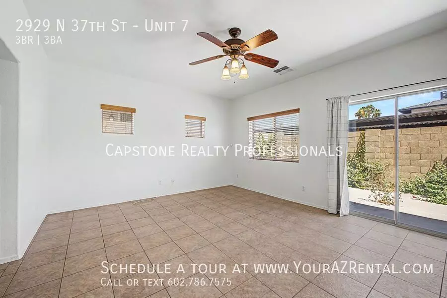 2929 N 37th St Phoenix, AZ 85018 photo 3