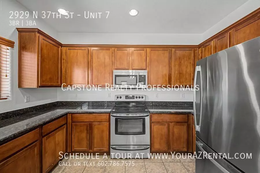 2929 N 37th St Phoenix, AZ 85018 photo 2