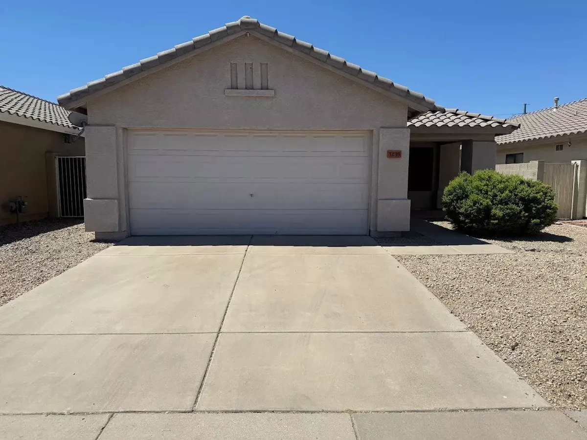 3235 E Hononegh Dr Phoenix, AZ 85050 photo 2