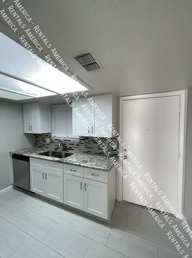 3131 W COCHISE Drive photo 3