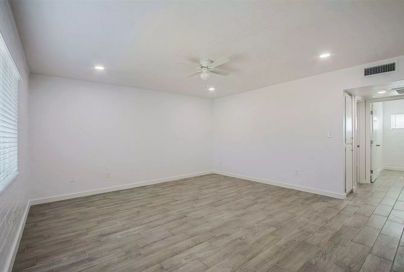 3219 E. Earll Drive (Urbana at Arcadia) photo 3