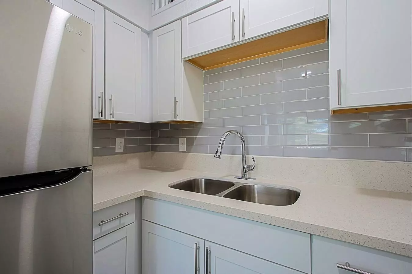 3219 E. Earll Drive (Urbana at Arcadia) photo 5