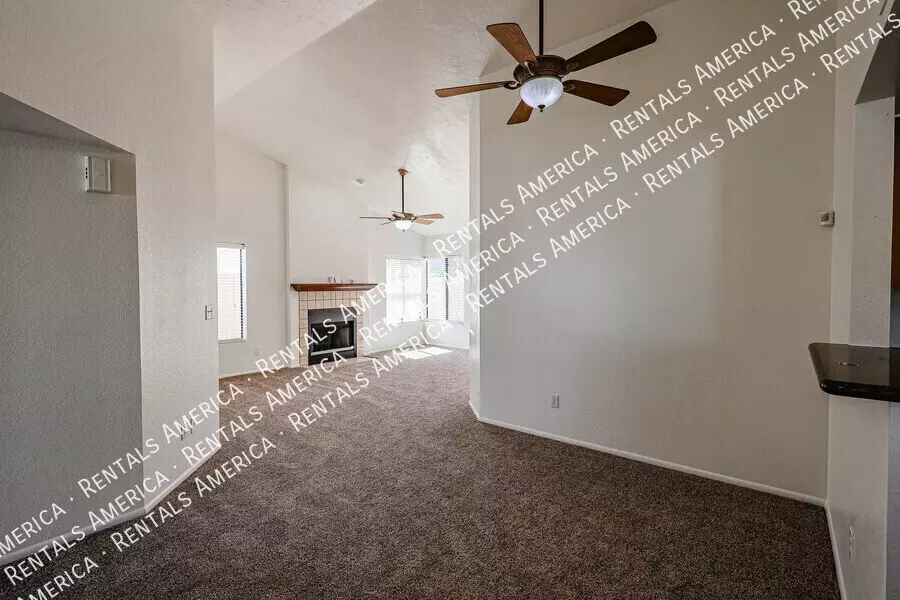 3301 E Wescott Dr Phoenix, AZ 85050 photo 2