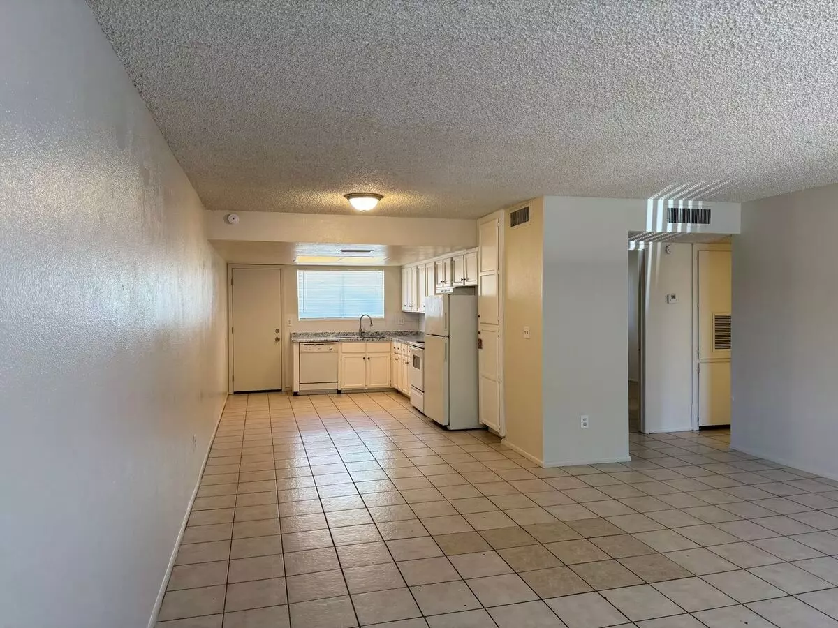 3363 West Harmont Drive, Phoenix, AZ 85051 photo 4