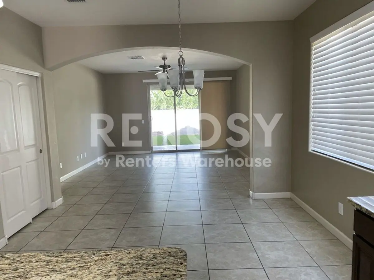 3418 E Captain Dreyfus Ave photo 5