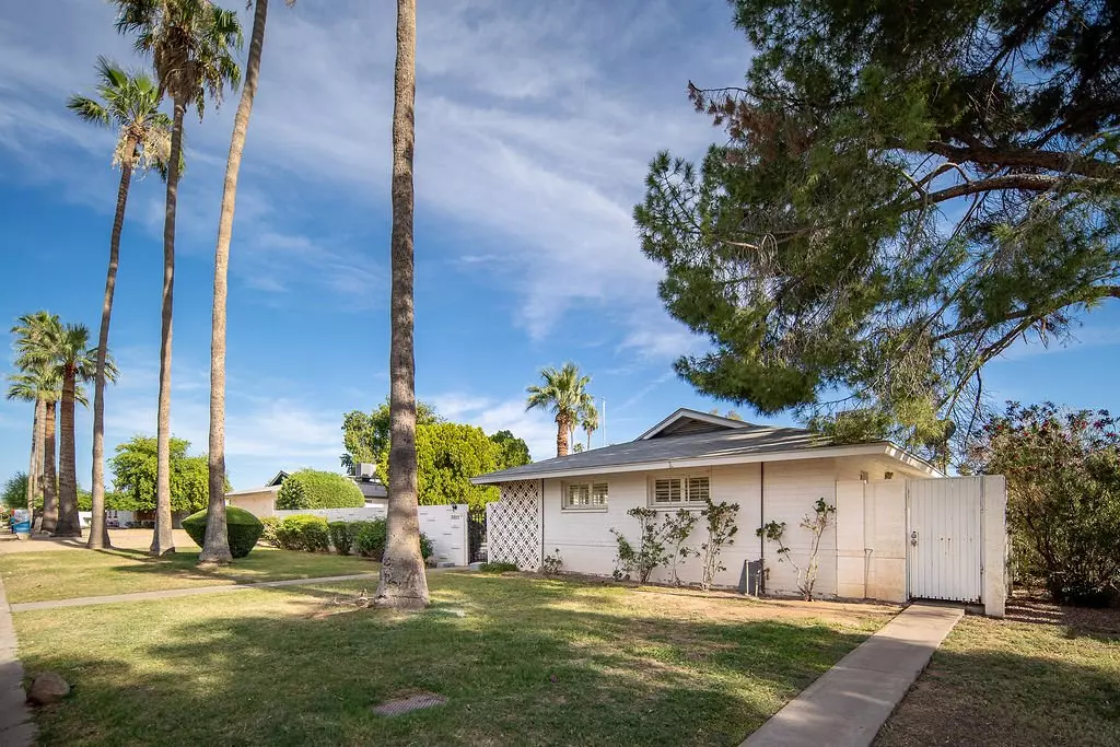 3517 E Montecito Ave Phoenix, AZ 85018 photo 2