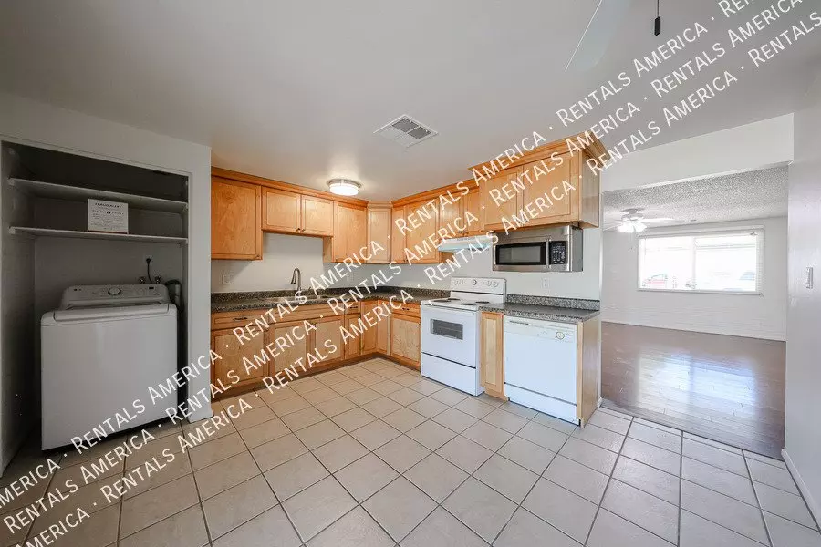 3550 E Voltaire Dr Phoenix, AZ 85032 photo 5
