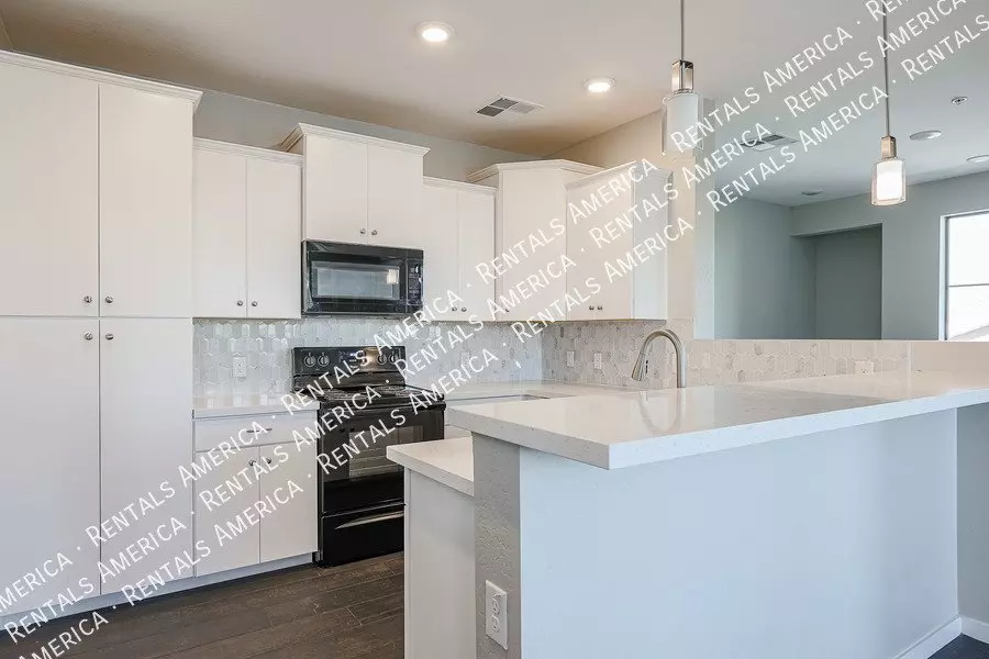 3900 E BASELINE Road E photo 5