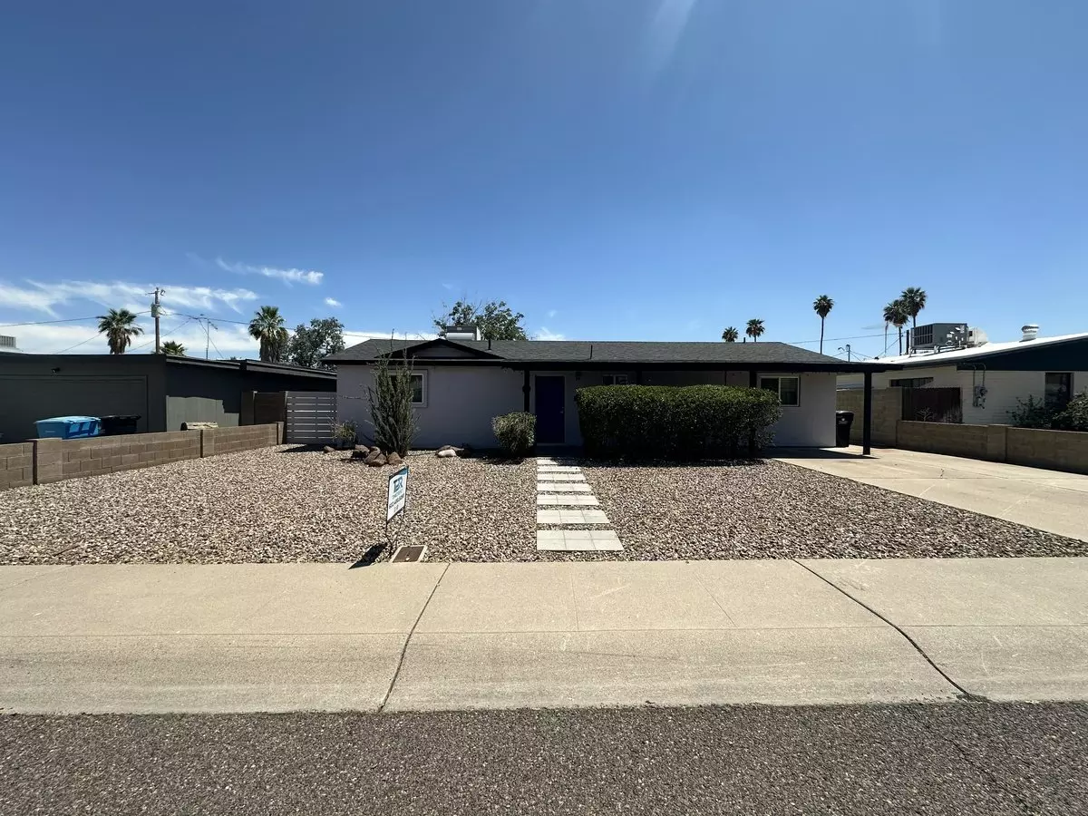 2315 E Marmora St photo 3