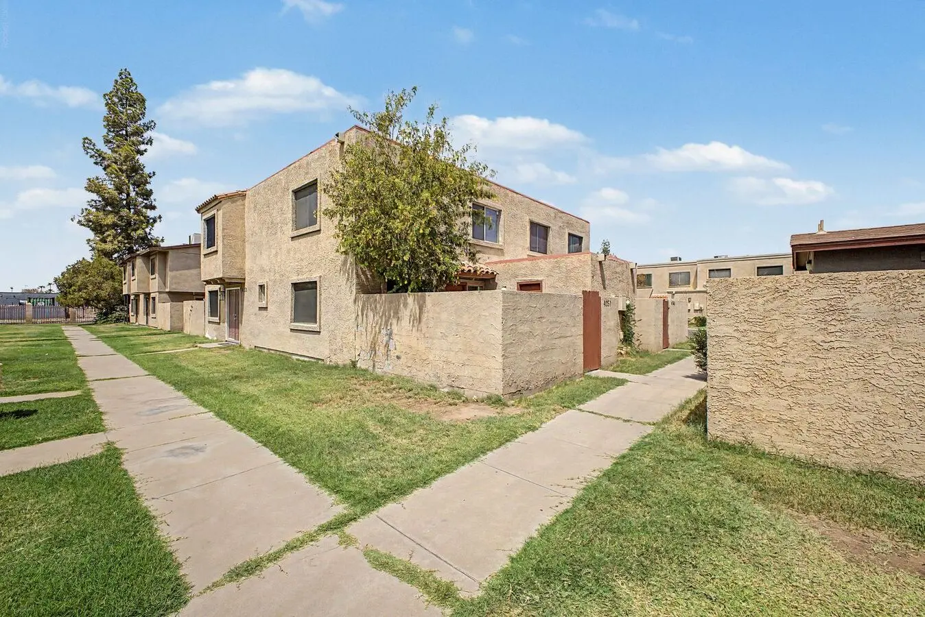 4051 W. Reade Ave - Remodeled 2 Bedroom 1 Bath Townhouse Near Condo 43rd Ave And Camelback.
