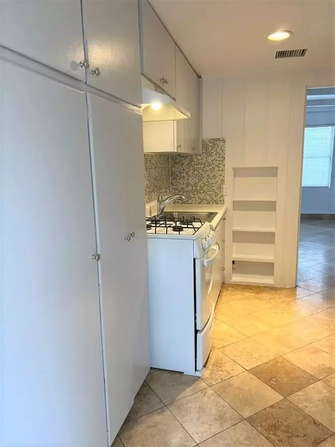 4127 N 18th Pl unit Apt 3 photo 5