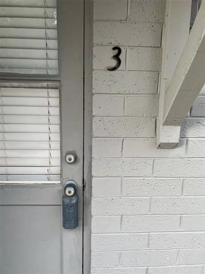 4127 N 18th Pl unit Apt 3 photo 3