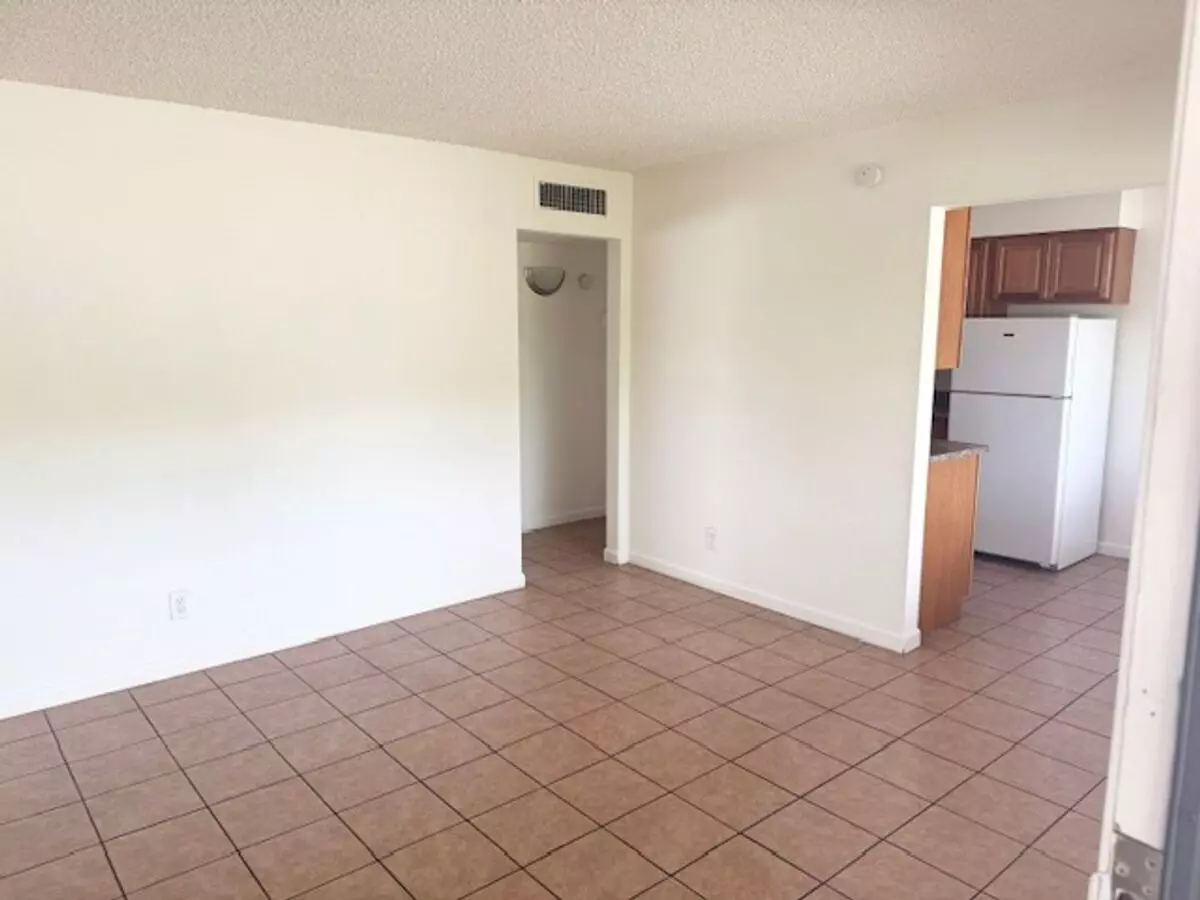 La Monte Apartments photo 4