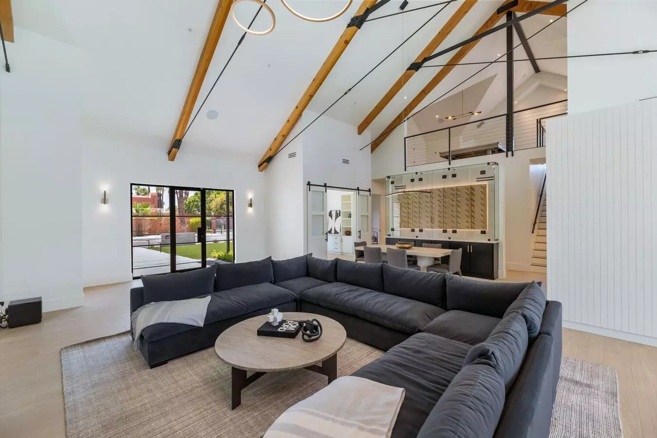 Rates Vary: photo 5