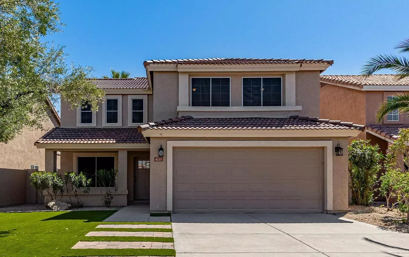 4233 E Raven Rd Phoenix, AZ 85044 photo 4
