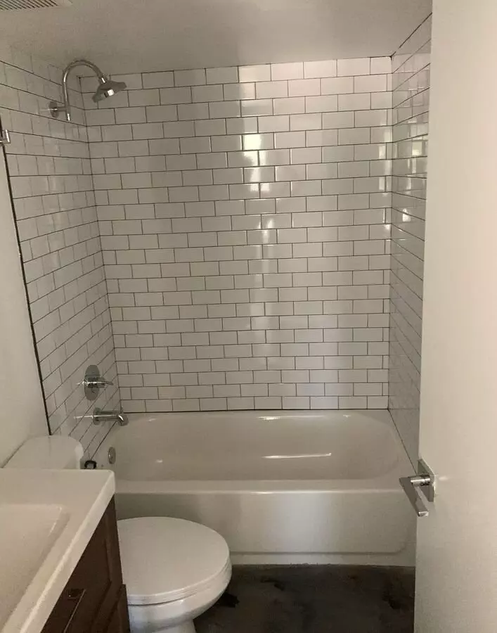 4233 N Longview - 203 photo 5