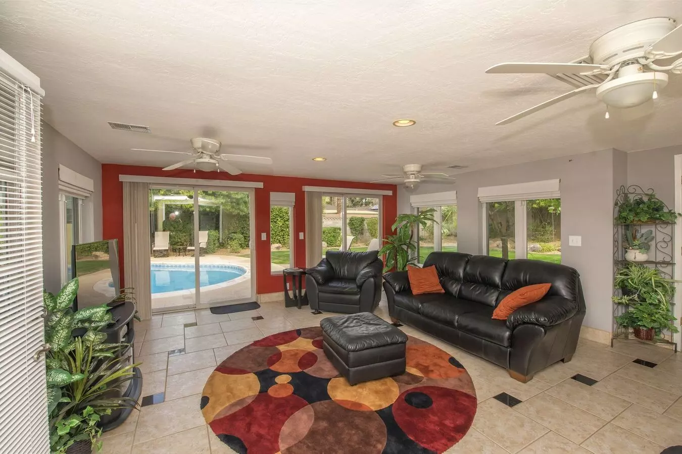 Rates Vary: photo 4