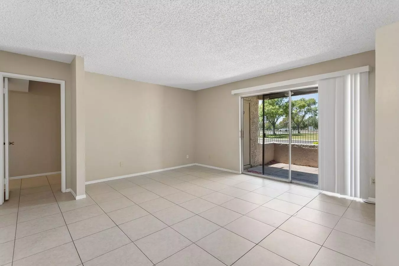 4432 E Paradise Ln Phoenix, AZ 85032 photo 4