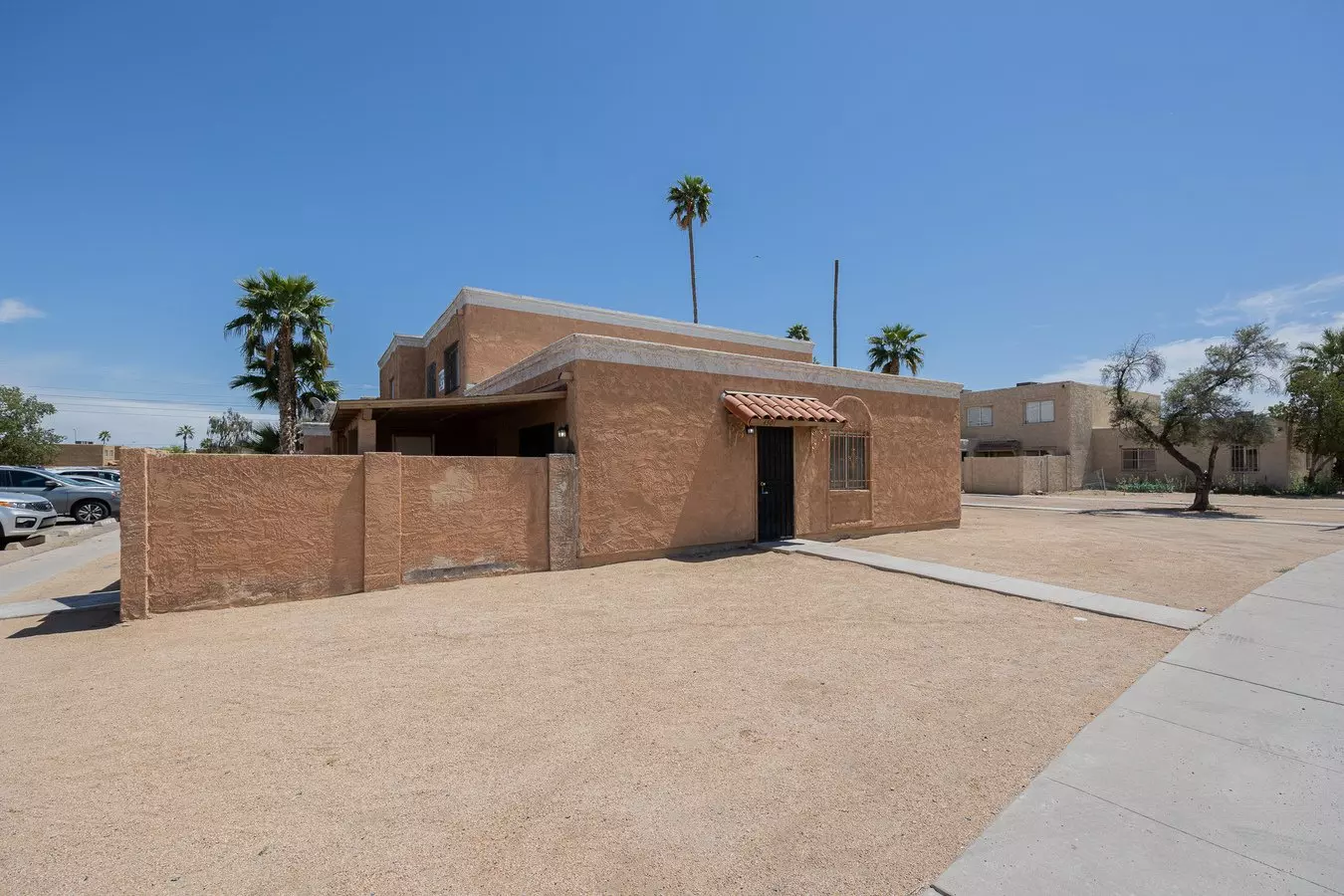 4501 E Riverside St photo 3