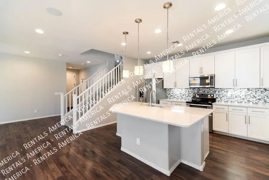 4626 E Tierra Buena Ln photo 4
