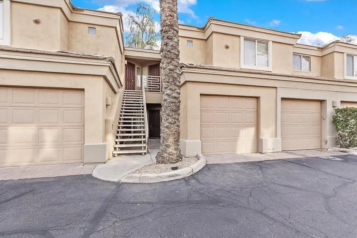 4848 N 36th St Phoenix, AZ 85018 photo 4