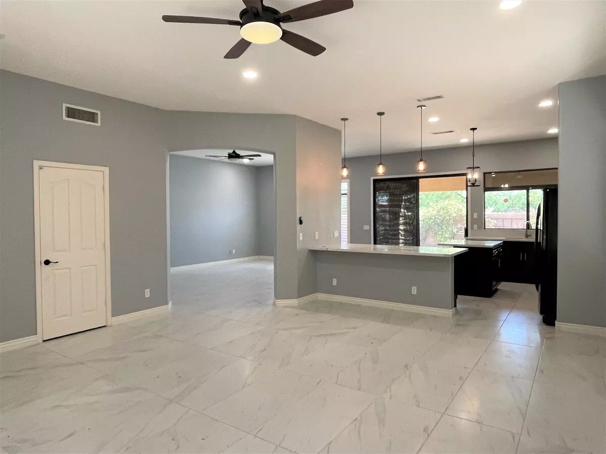 4523 East Swilling Road, Phoenix, AZ 85050 photo 3