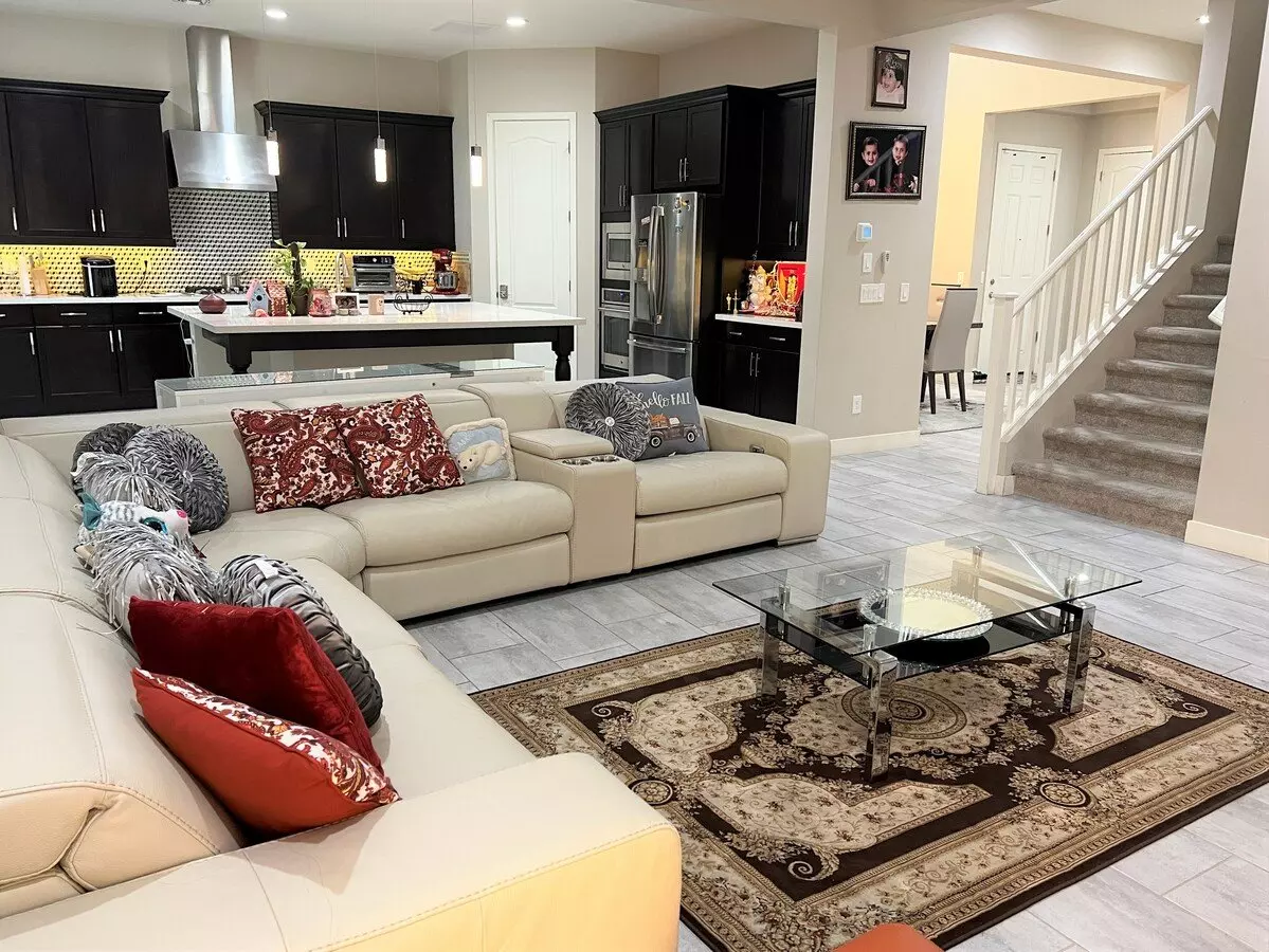 4638 East Navigator Lane, Phoenix, AZ 85050 photo 4