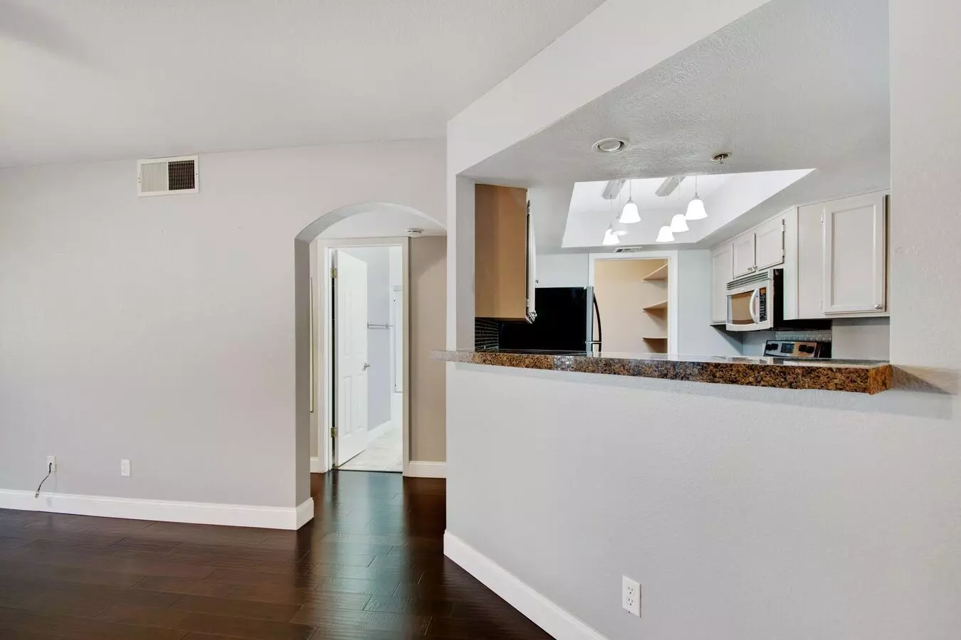 5104 N 32nd Unit 122 photo 2