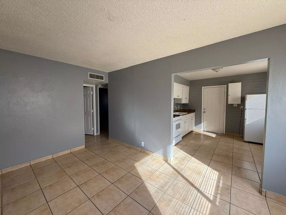 5123 North 28th Drive, Phoenix, AZ 85017 photo 2