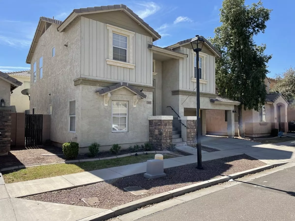 5217 W Fulton St Phoenix, AZ 85043 photo 2