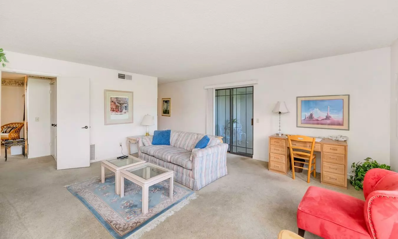 Rates Vary: $1,995 - $2,995 photo 4