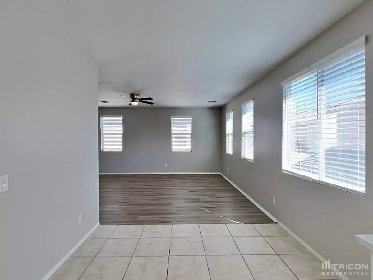 5318 West Odeum Lane, Phoenix, AZ 85043 photo 2