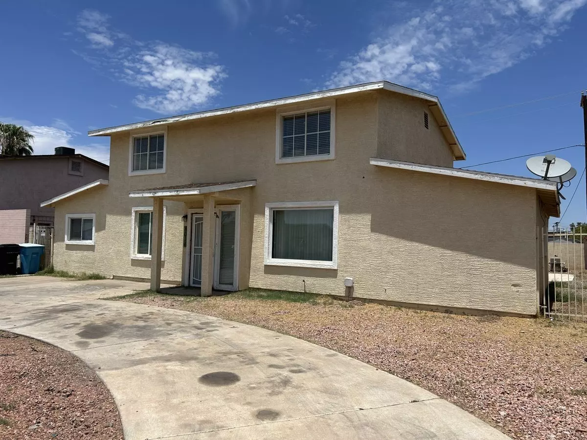 6 Bed 2 Bath Home In Phoenix Call Ryan 602-400-5090 photo 5