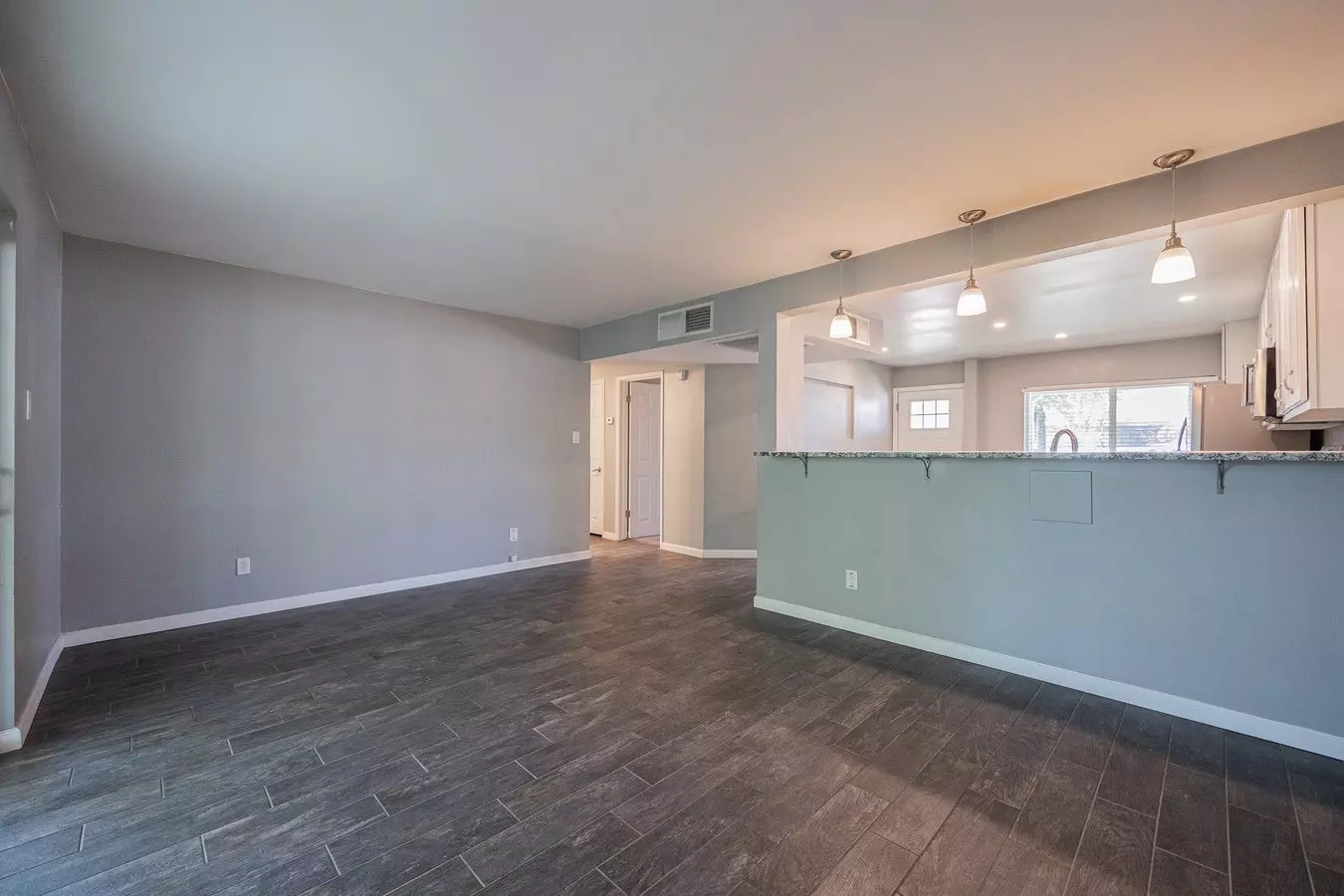 6521 North 19th Drive, Phoenix, AZ 85015 photo 5