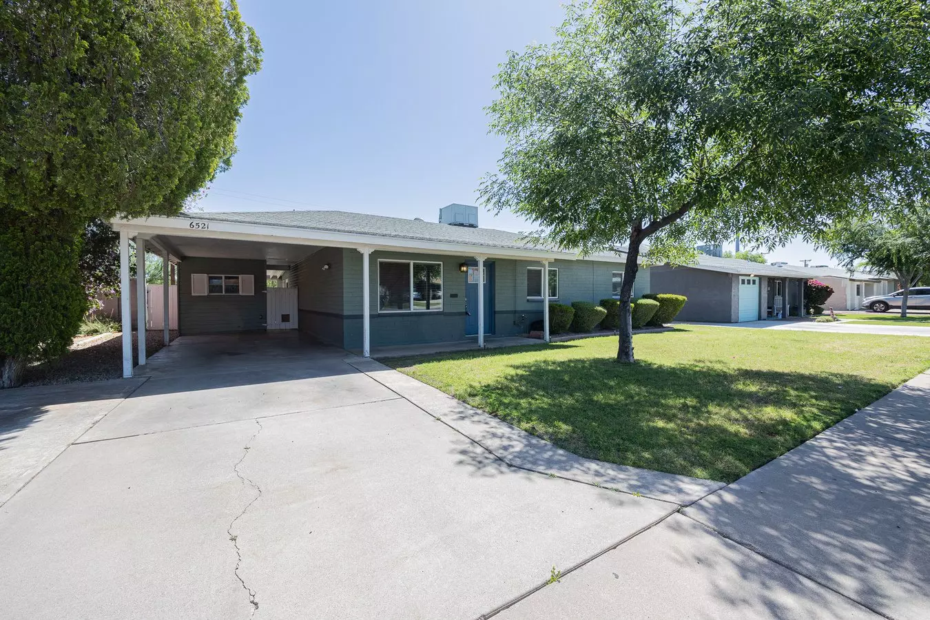 6521 North 19th Drive, Phoenix, AZ 85015 photo 2
