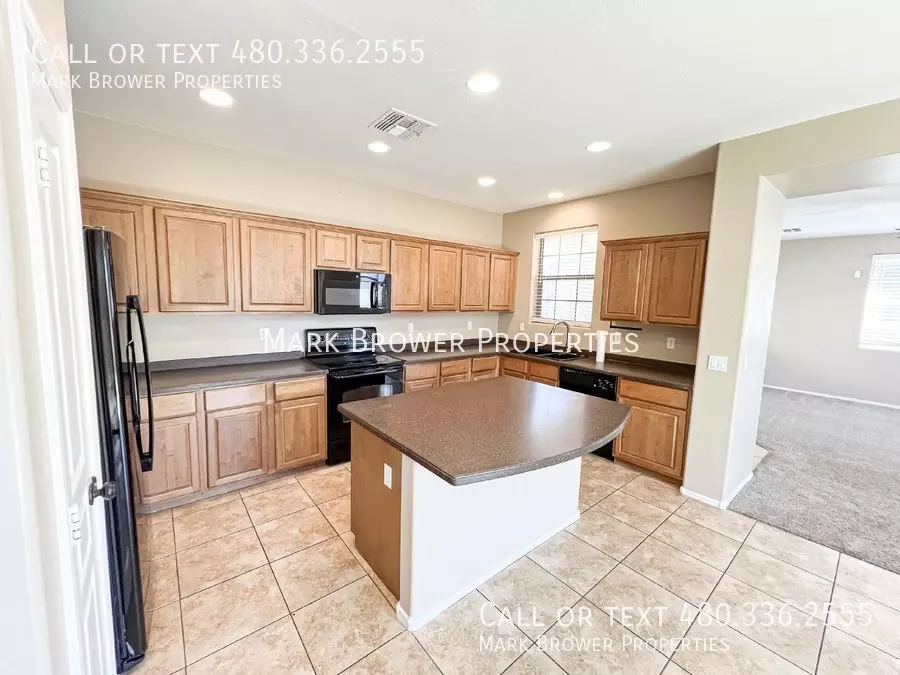 7016 South 7th Lane, Phoenix, AZ 85041 photo 5