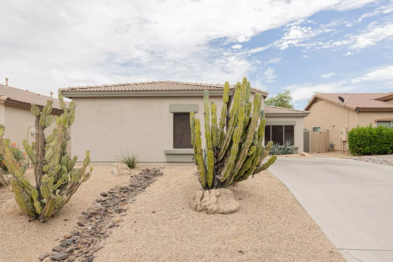 7111 S 21st Dr Phoenix, AZ 85041 photo 3