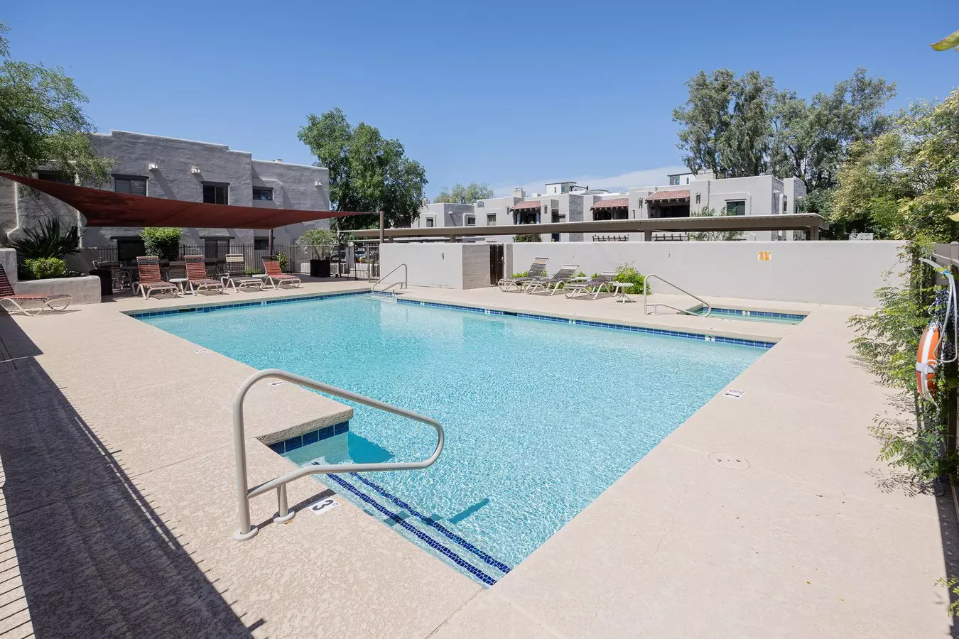 7300 N Dreamy Draw Dr Unit 228 photo 2