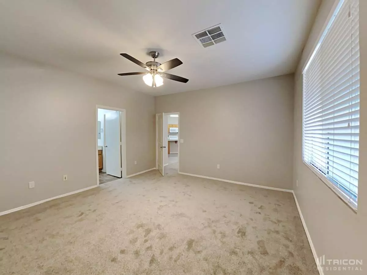 7413 South 40th Lane, Phoenix, AZ 85041 photo 5